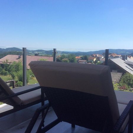 Ferienwohnungen Alpenblick Mit Garten -Panoramasauna- Kirchdorf im Wald Bagian luar foto