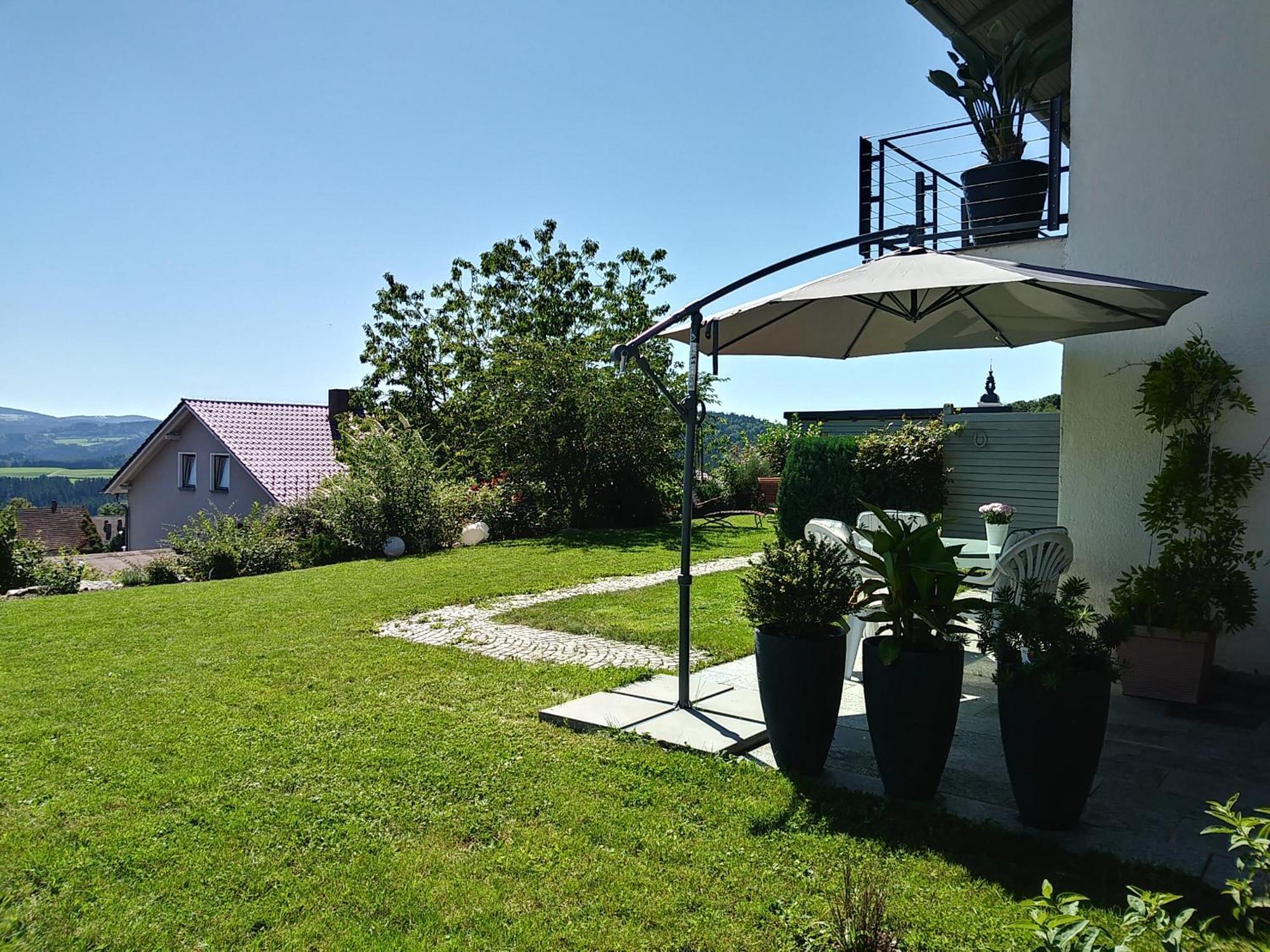 Ferienwohnungen Alpenblick Mit Garten -Panoramasauna- Kirchdorf im Wald Bagian luar foto