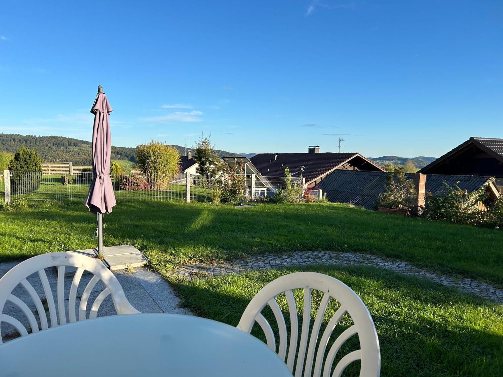Ferienwohnungen Alpenblick Mit Garten -Panoramasauna- Kirchdorf im Wald Bagian luar foto